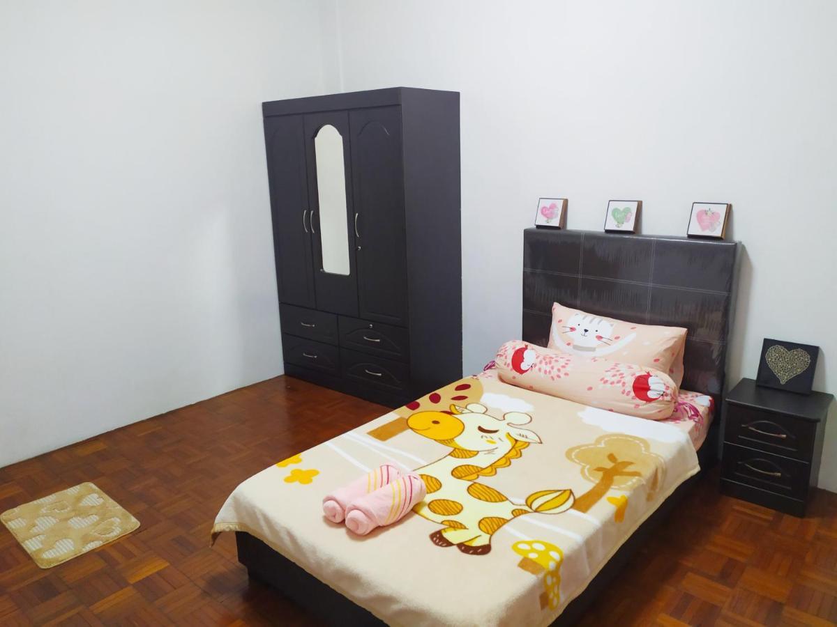 Victoria Homestay Sibu - Next To Shopping Complex & Large Car Park Area With Autogate Buitenkant foto